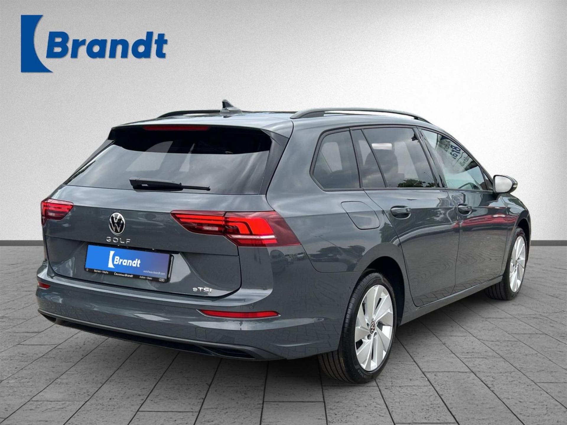 Volkswagen Golf Variant Life