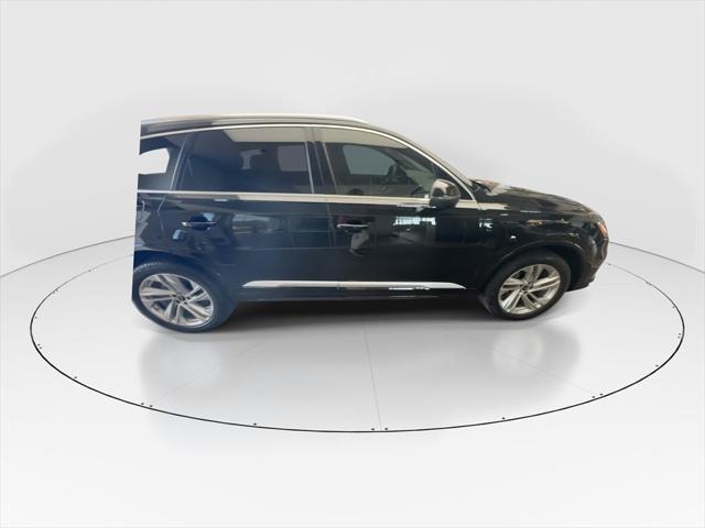Used 2022 Audi Q7 Premium Plus with VIN WA1LXBF72ND002755 for sale in Kansas City