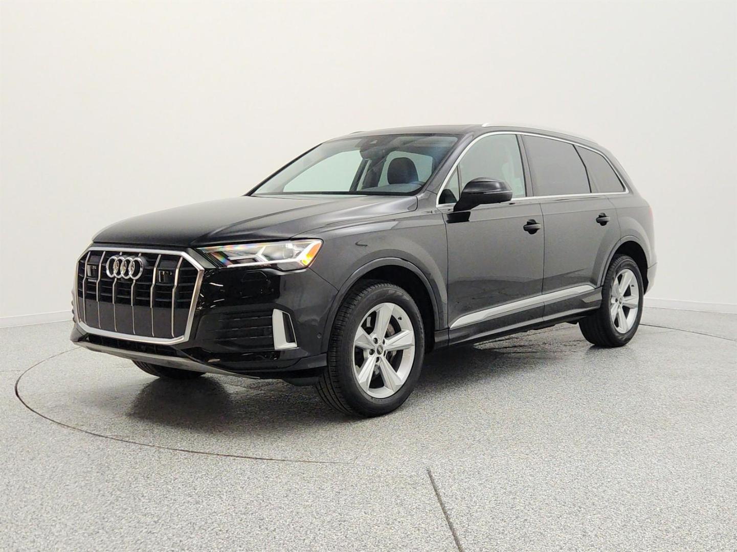 2023 Audi Q7 45 Premium Plus quattro Tiptronic's photo