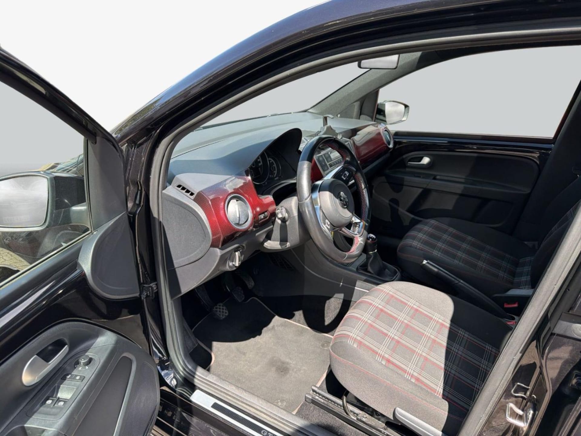 Volkswagen up! GTI
