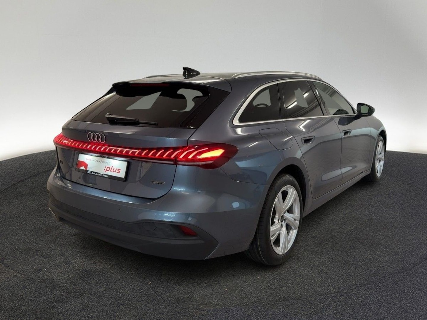 Bild über Audi A5 Avant TDI quattro 150 kW S tronic - für weitere Informationen kontaktieren Sie den Audi Partner