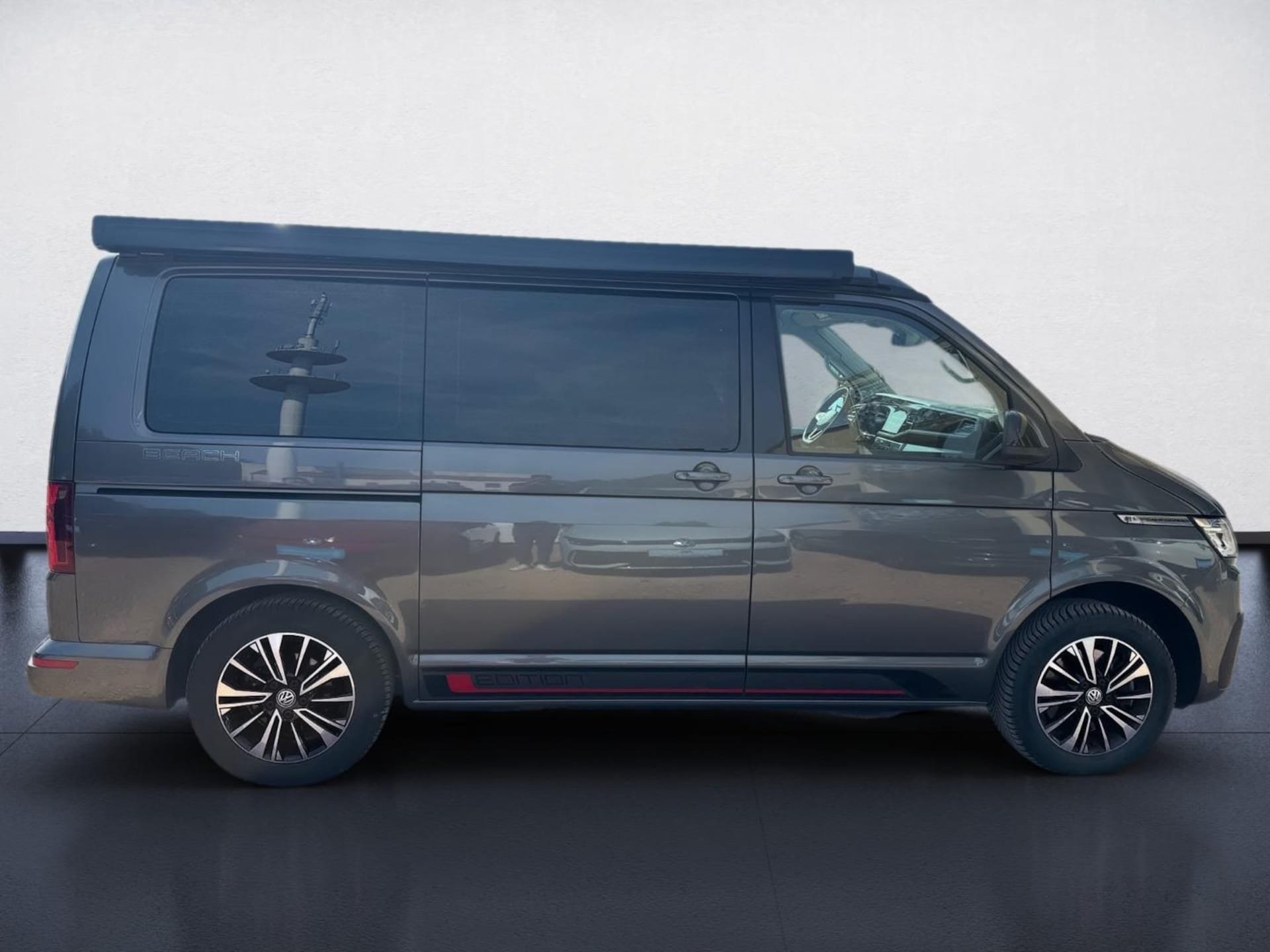 Volkswagen T6.1 California Beach
