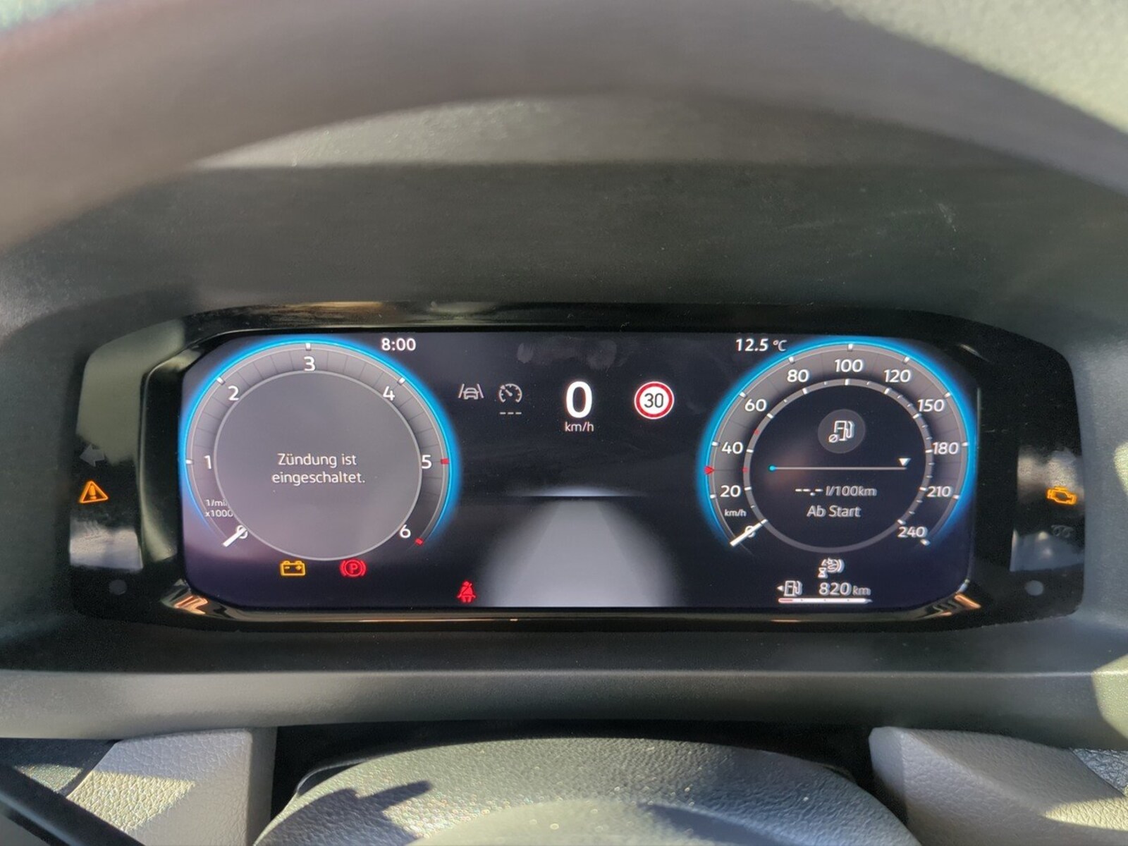 Volkswagen Crafter Kasten mittlerer Radstand – Bild 10