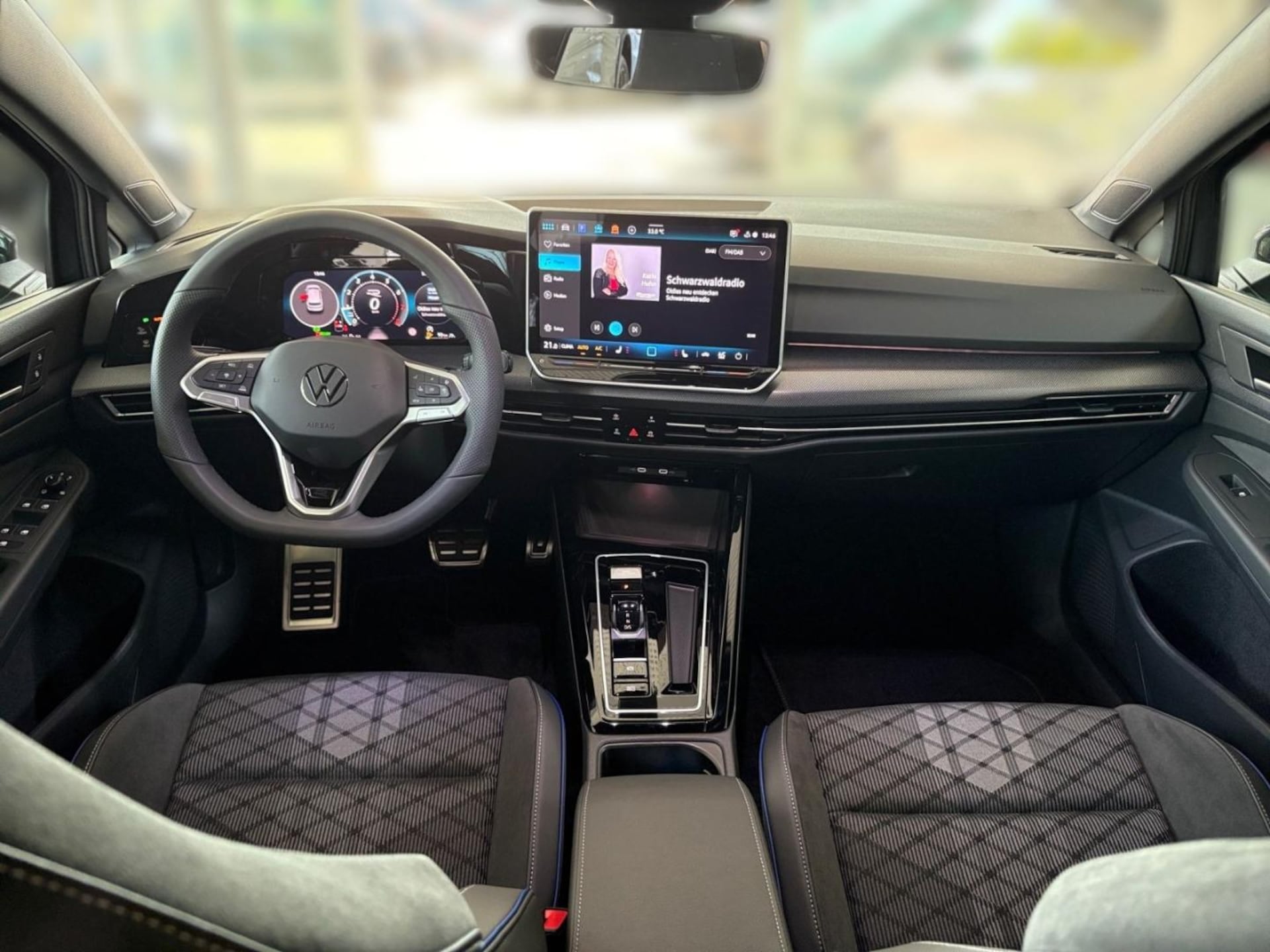 Volkswagen Golf R-Line