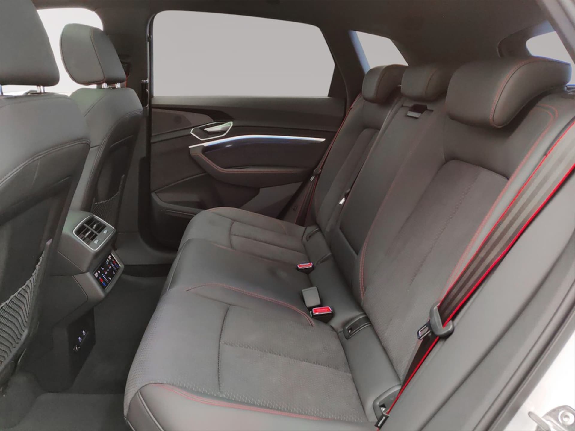 Audi Q8 e-tron S line