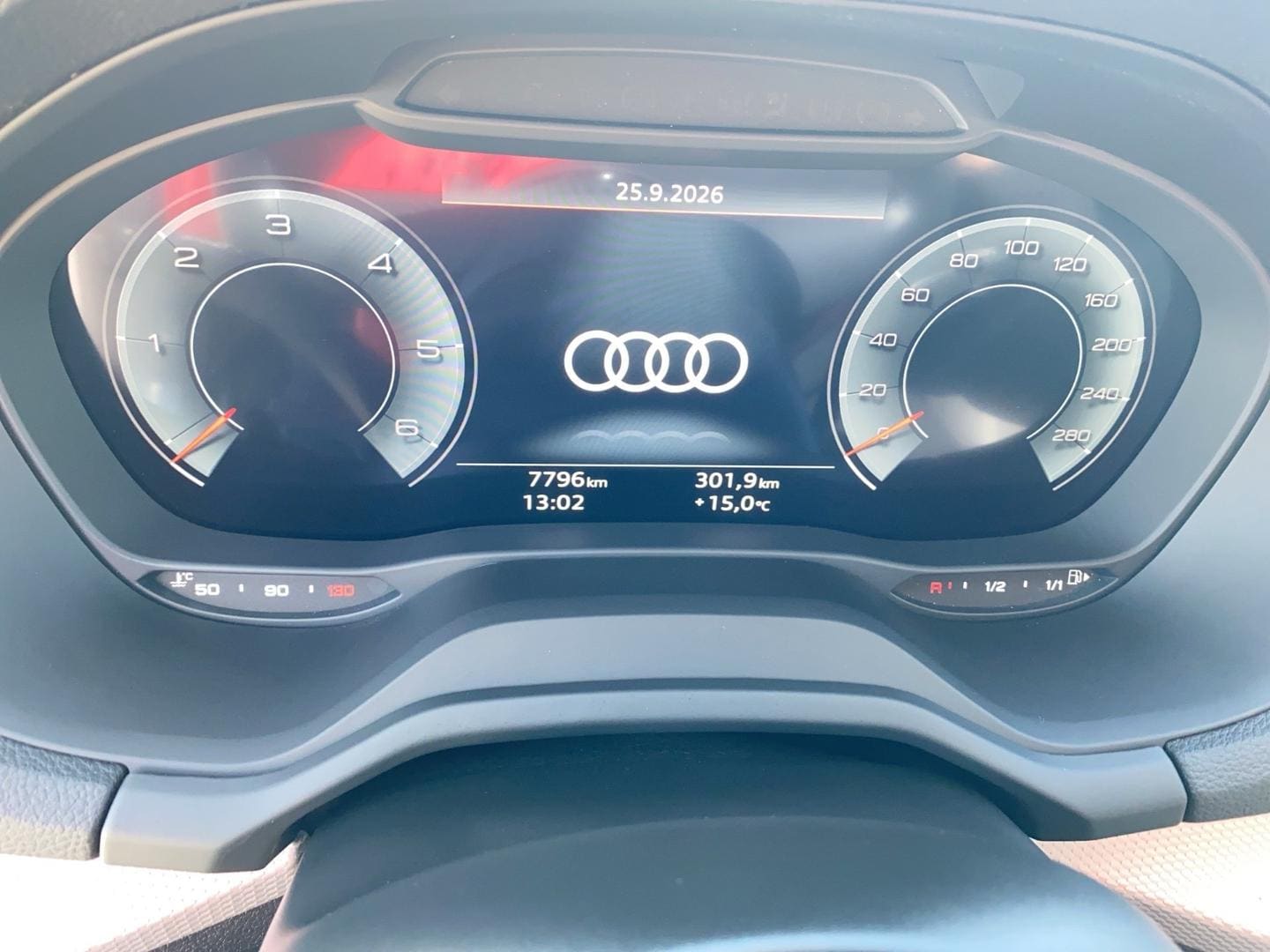 Bild über Audi Q2 advanced 30 TDI Schaltgetriebe - für weitere Informationen kontaktieren Sie den Audi Partner