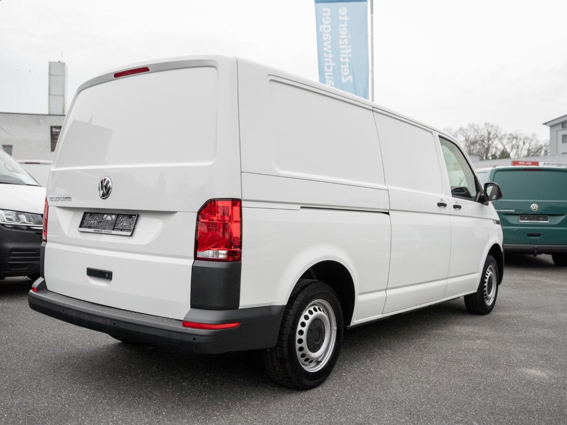 Volkswagen T6.1 Transporter Kasten langer Radstand