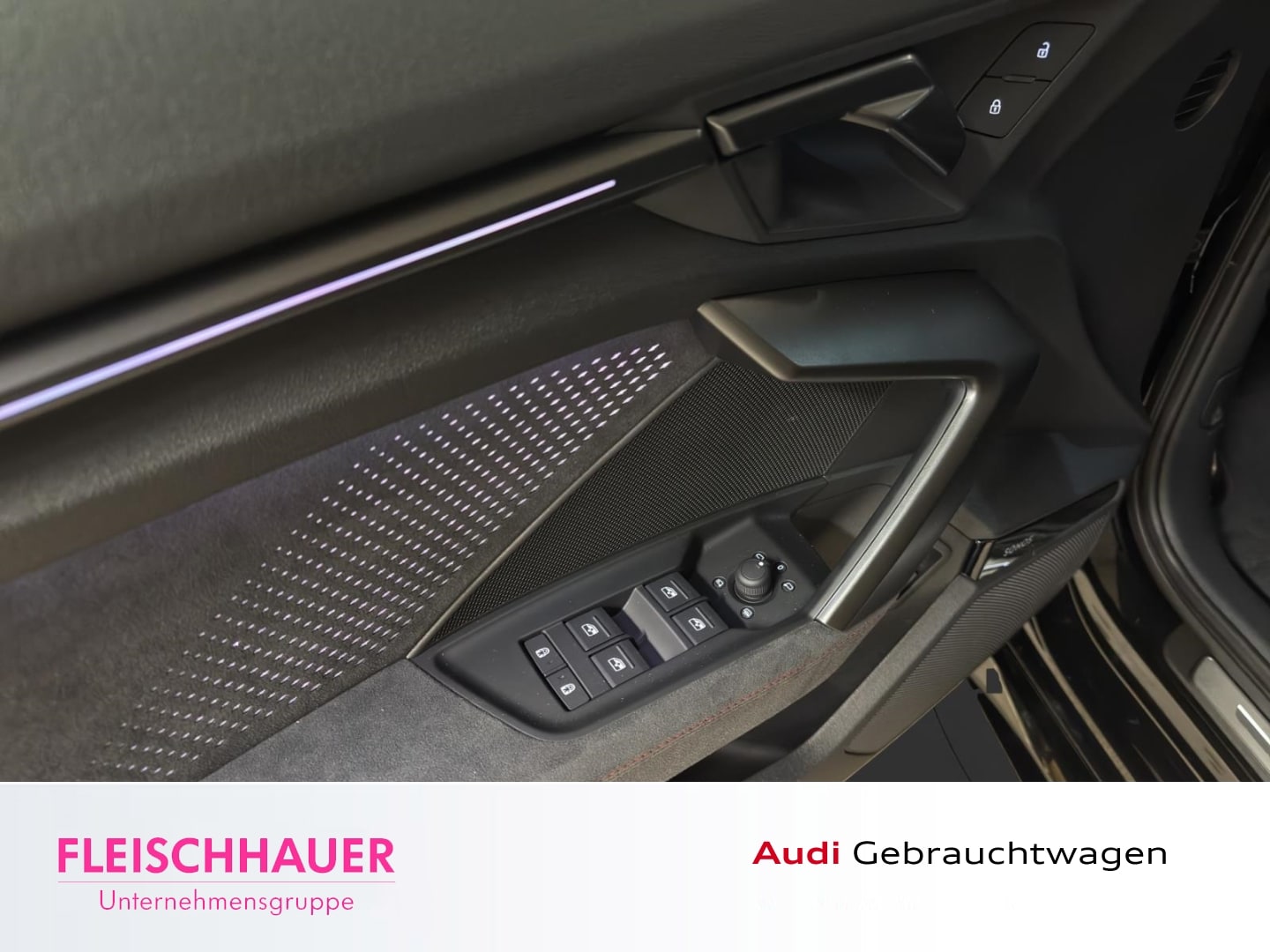 Bild über Audi RS 3 Limousine TFSI quattro 294 kW S tronic - für weitere Informationen kontaktieren Sie den Audi Partner
