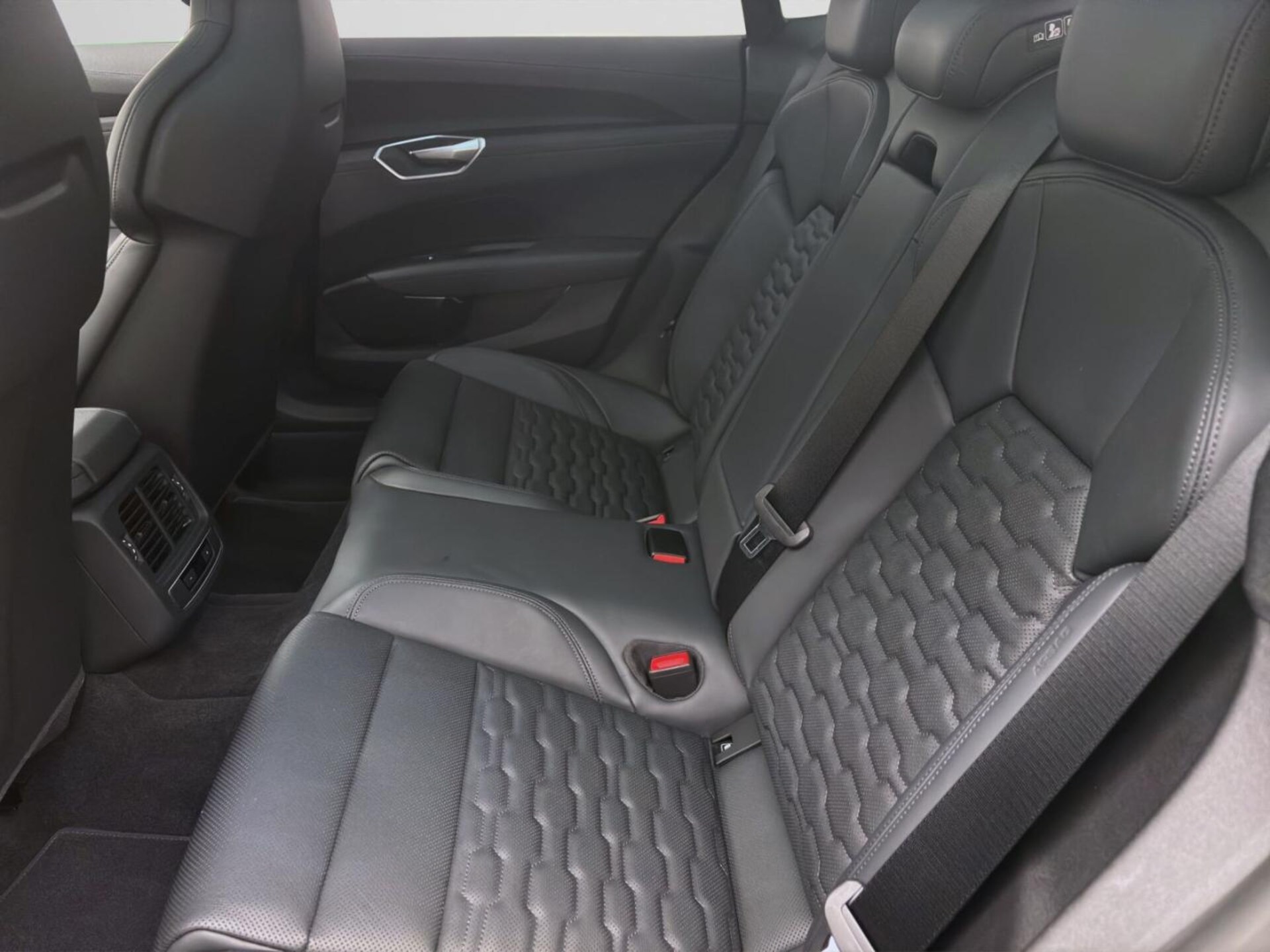 Audi e-tron GT quattro