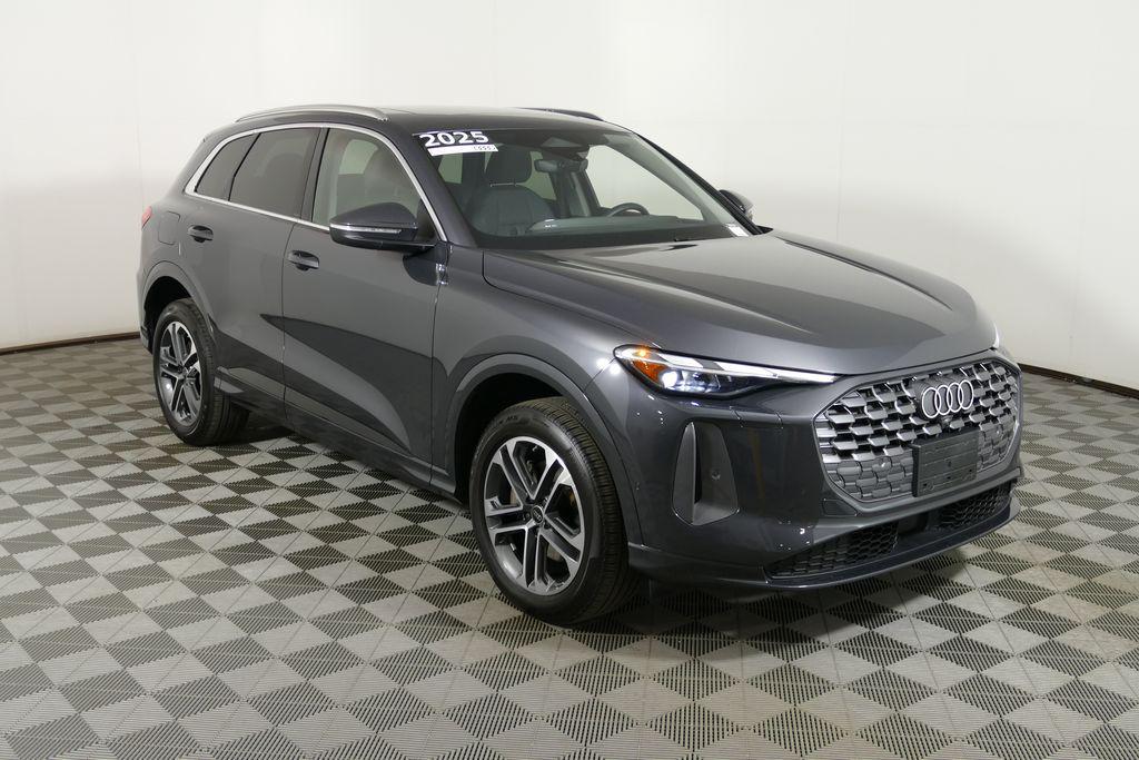 2025 Audi Q5 40 Premium's photo