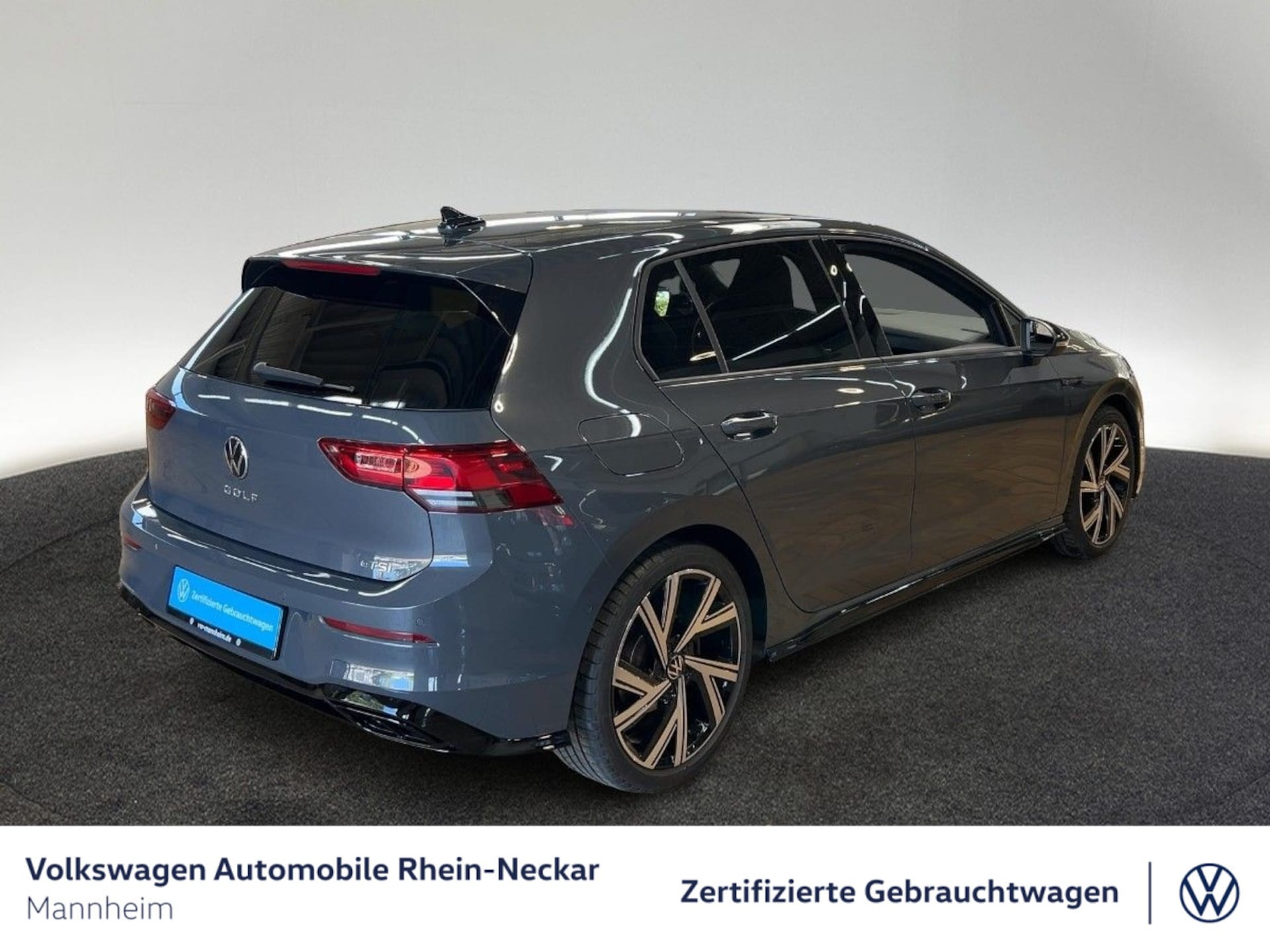 Volkswagen Golf R-Line