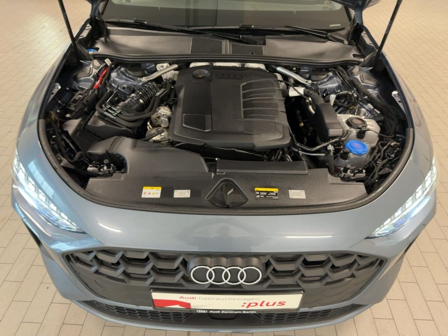 Bild über Audi A5 Avant TDI quattro 150 kW S tronic - für weitere Informationen kontaktieren Sie den Audi Partner