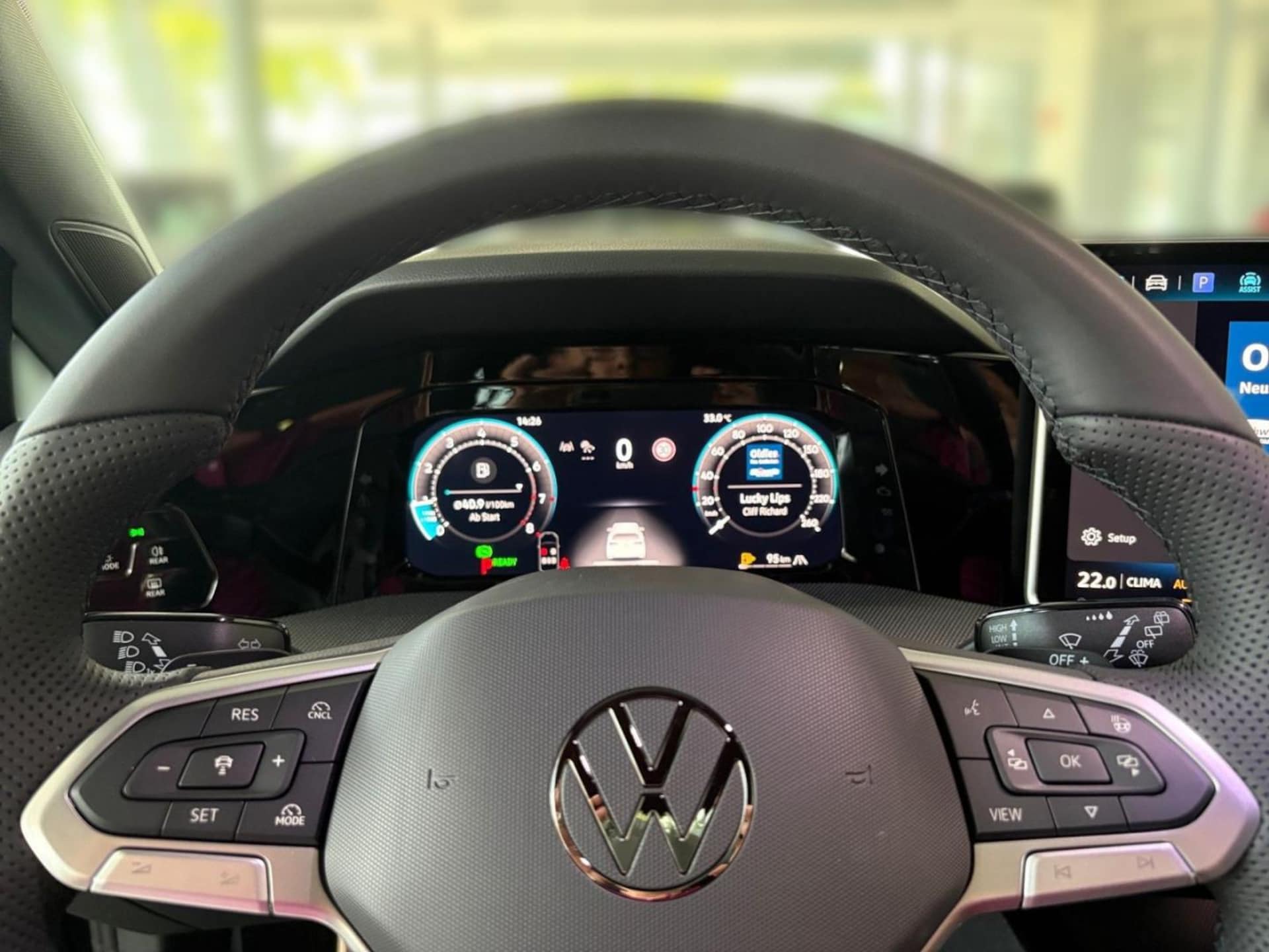 Volkswagen Golf R-Line