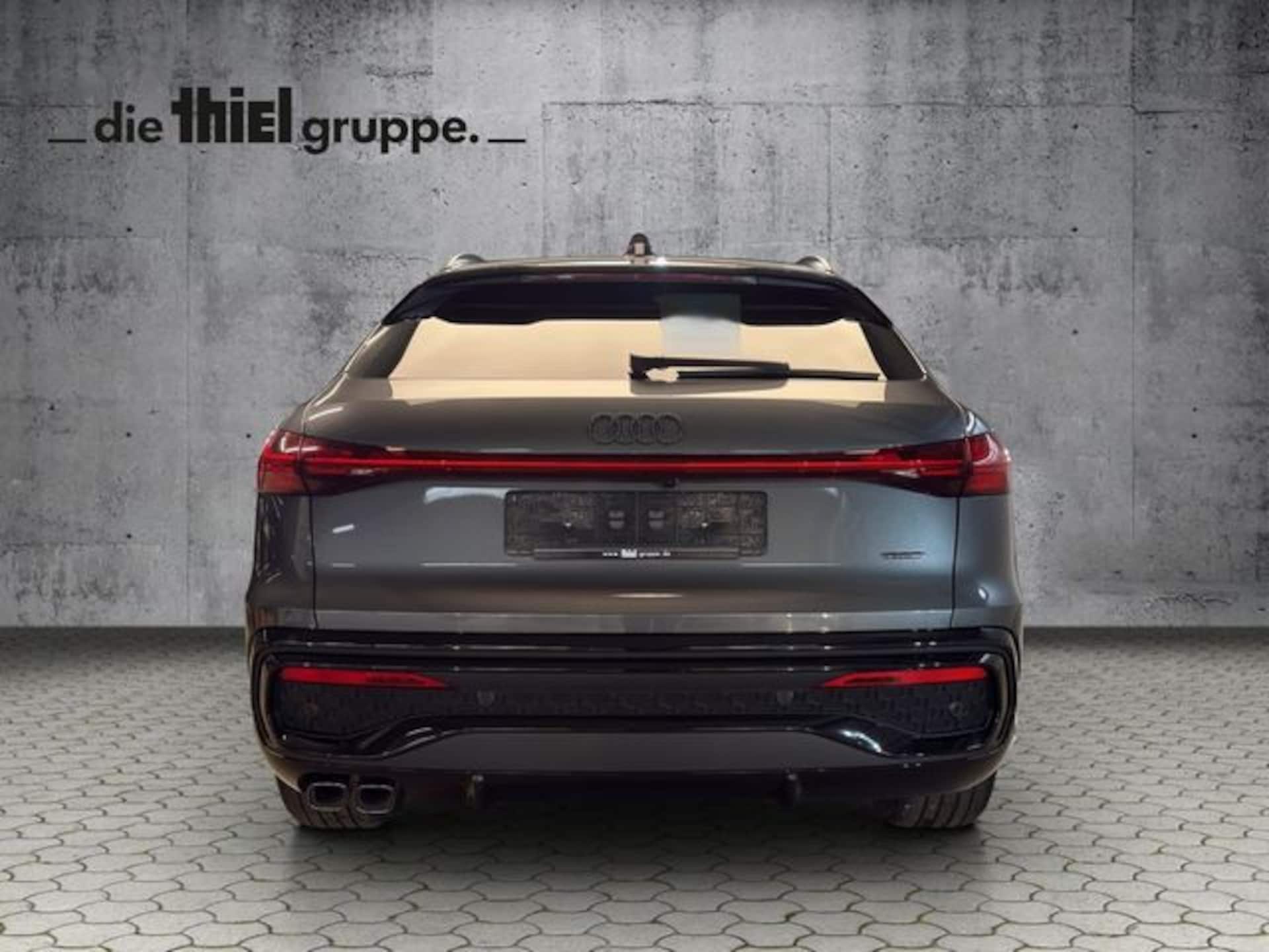 Audi Q5 Sportback edition one