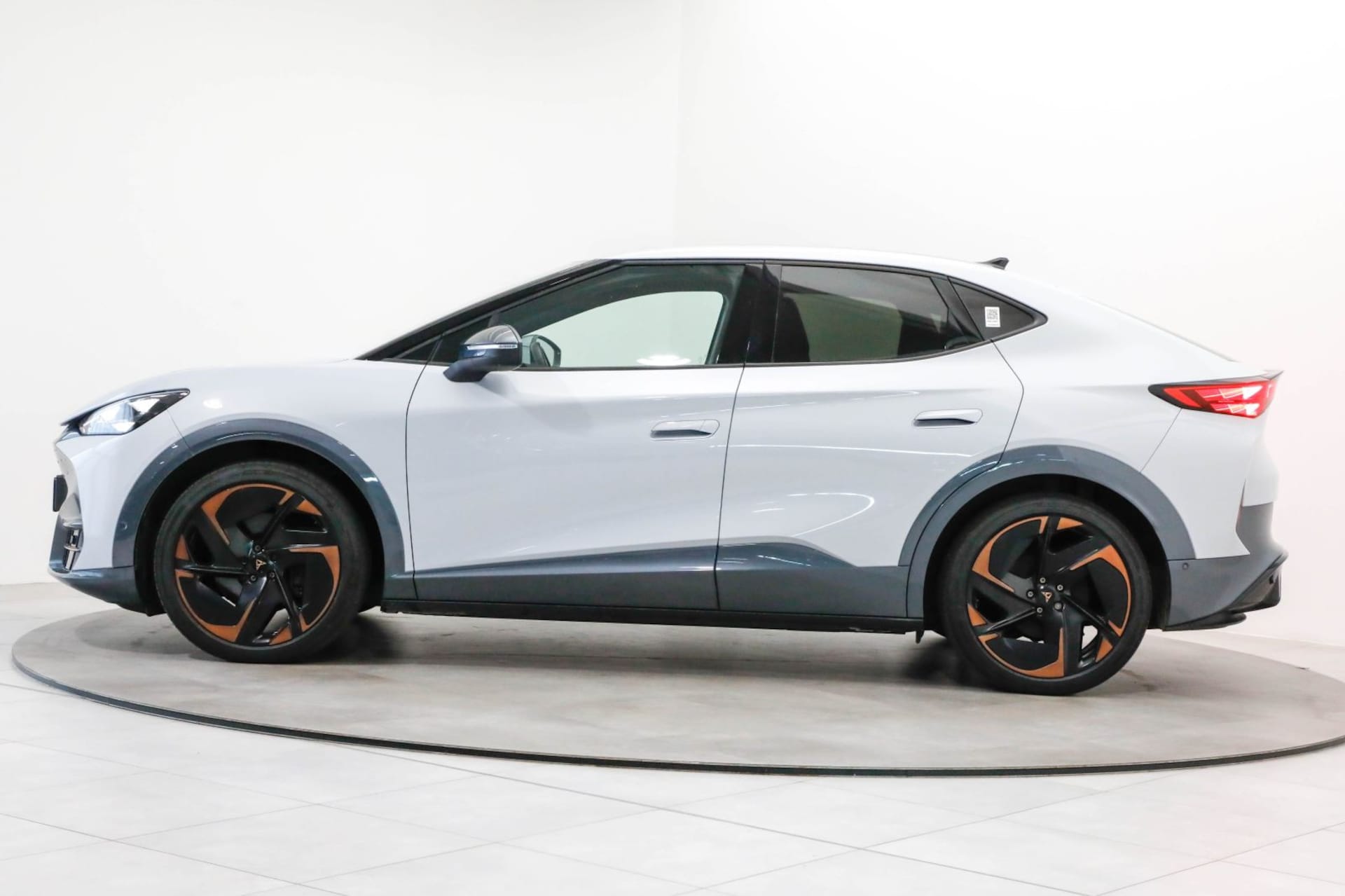 CUPRA Tavascan VZ