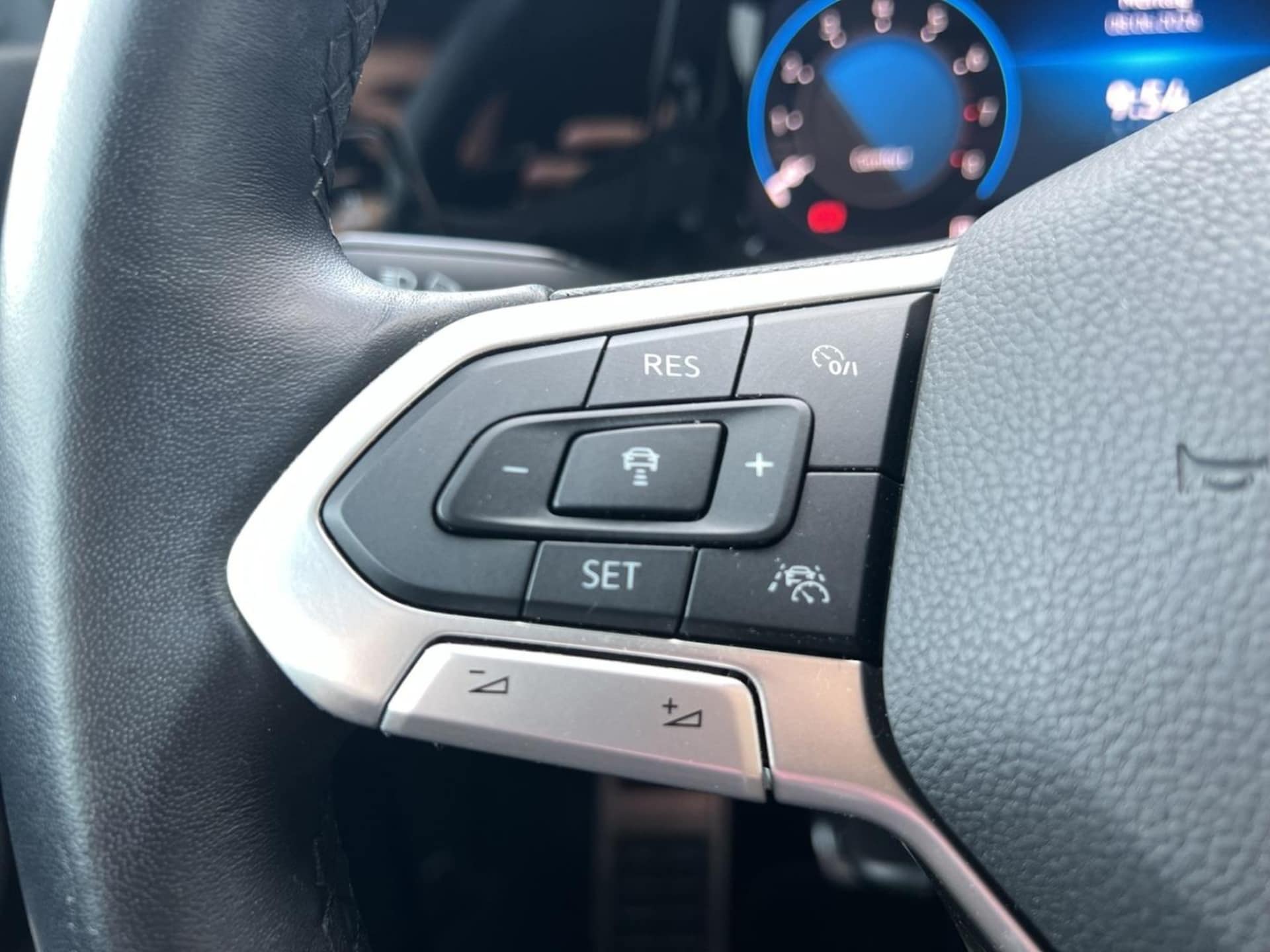 Volkswagen Golf Active