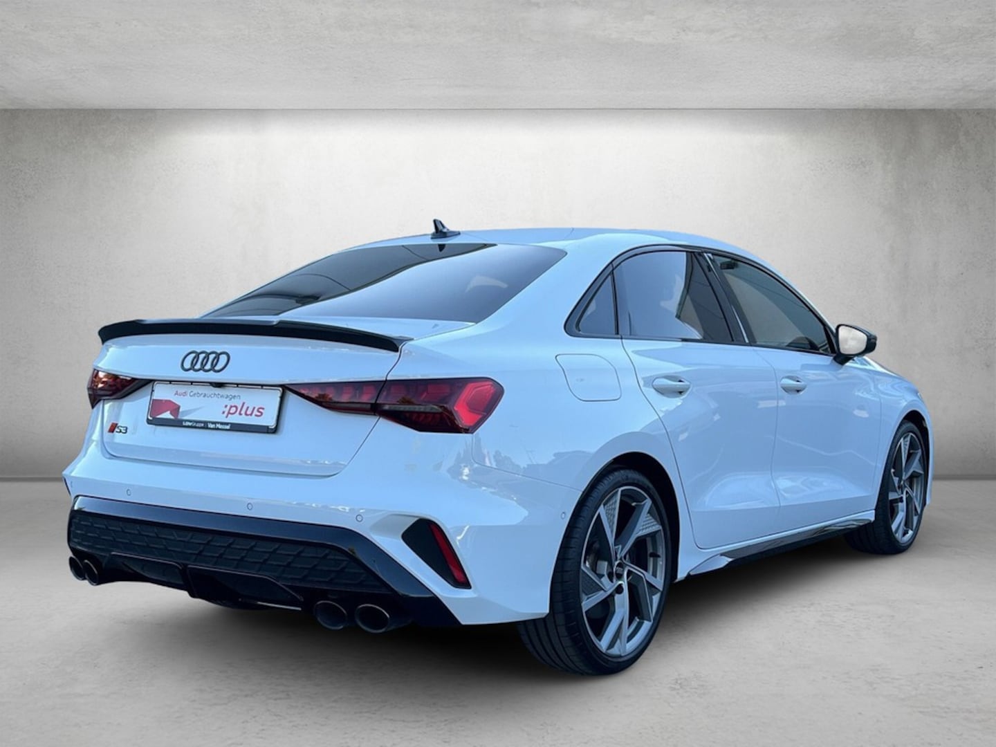 Bild über Audi S3 Limousine TFSI quattro S tronic - für weitere Informationen kontaktieren Sie den Audi Partner