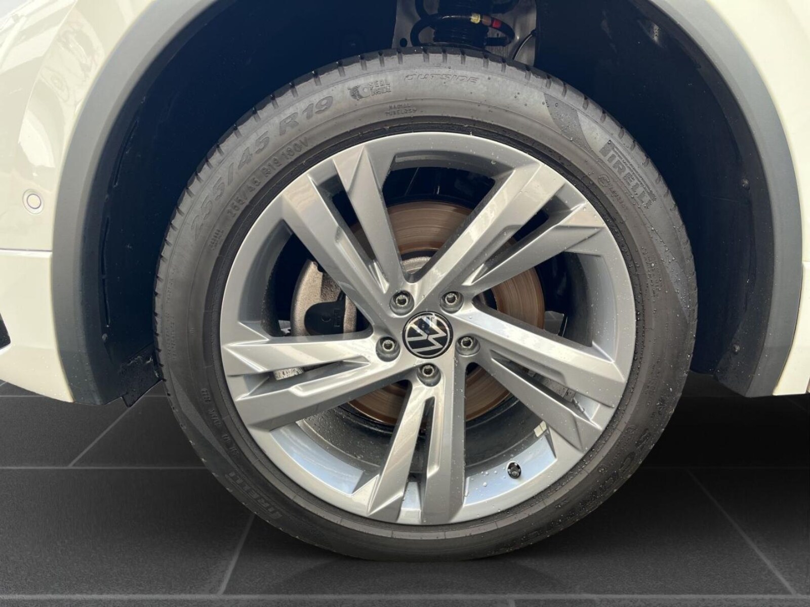 Volkswagen Tiguan Allspace – Bild 8