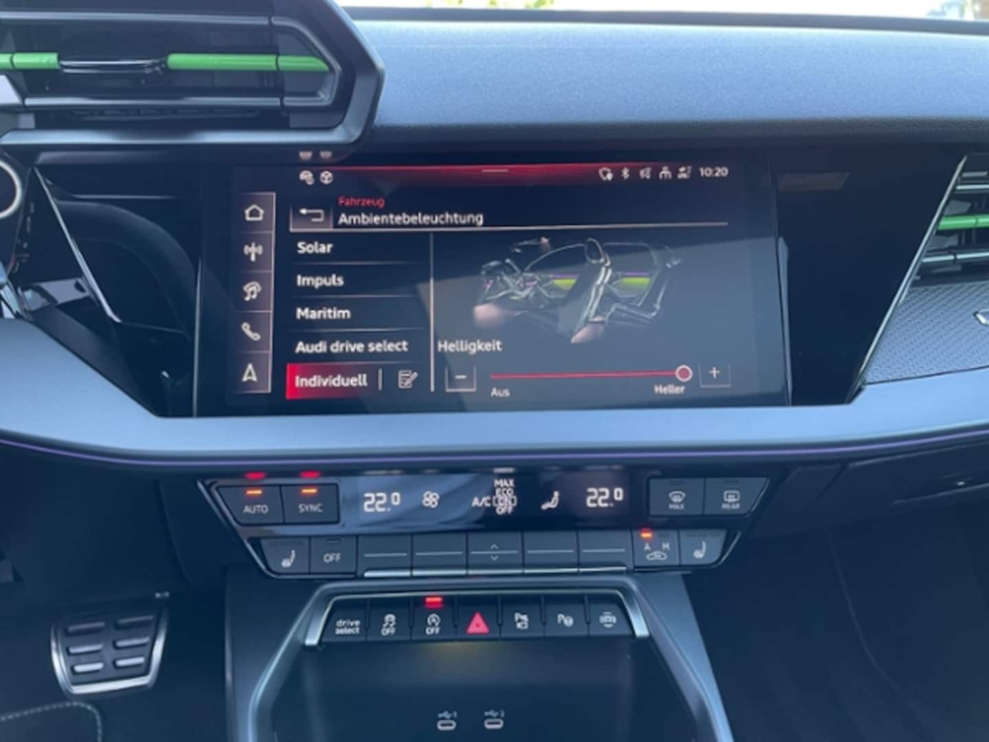 Bild über Audi RS 3 Sportback TFSI quattro S tronic - für weitere Informationen kontaktieren Sie den Audi Partner