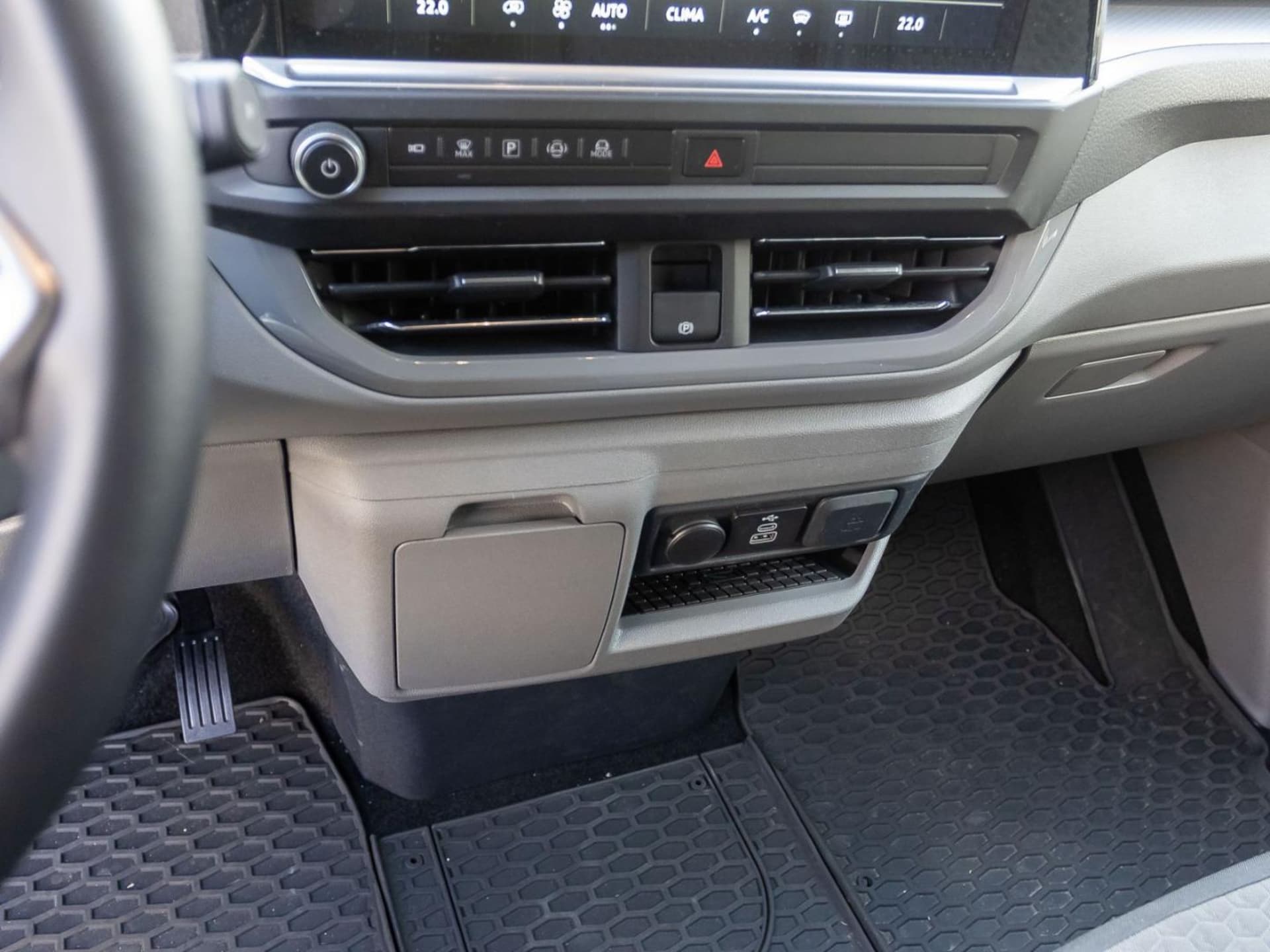 Volkswagen Caravelle langer Radstand Life
