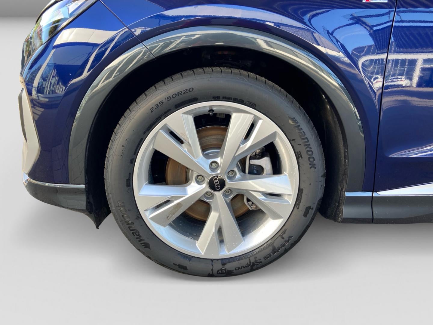 Bild über Audi Q4 e-tron 45 e-tron - für weitere Informationen kontaktieren Sie den Audi Partner
