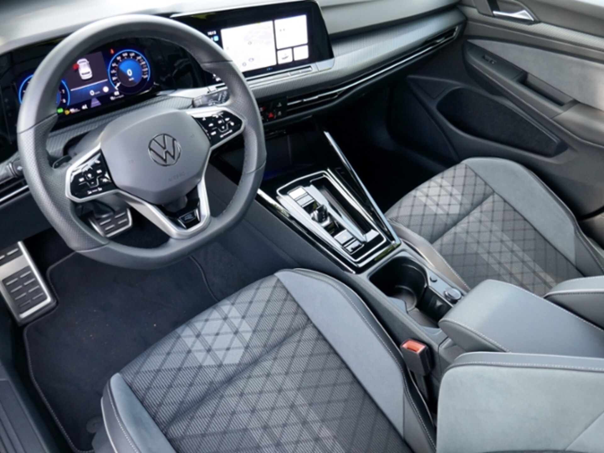 Volkswagen Golf R-Line
