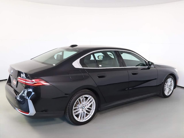 2025 BMW 530i