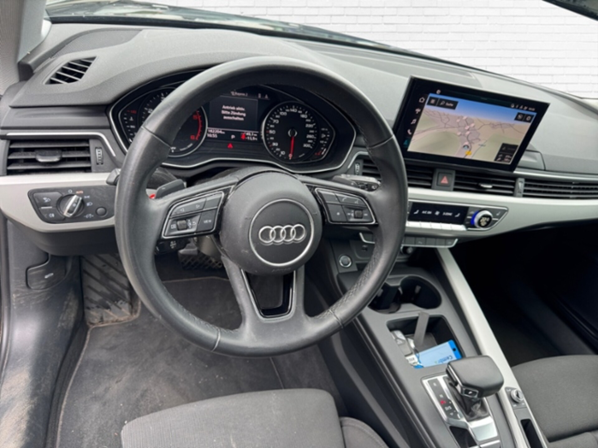 Audi A4 Avant S line