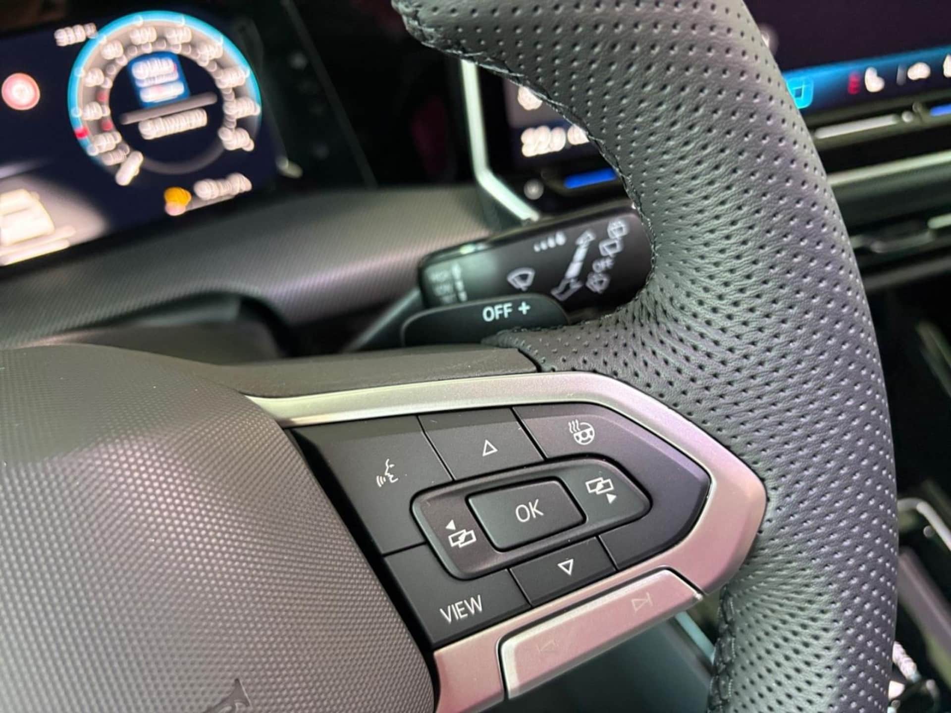 Volkswagen Golf R-Line