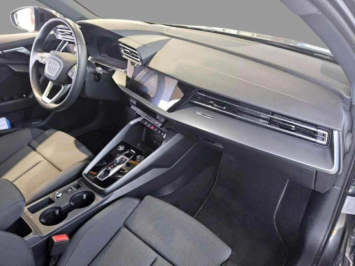 Bild über Audi A3 Sportback S line 35 TFSI S tronic - für weitere Informationen kontaktieren Sie den Audi Partner