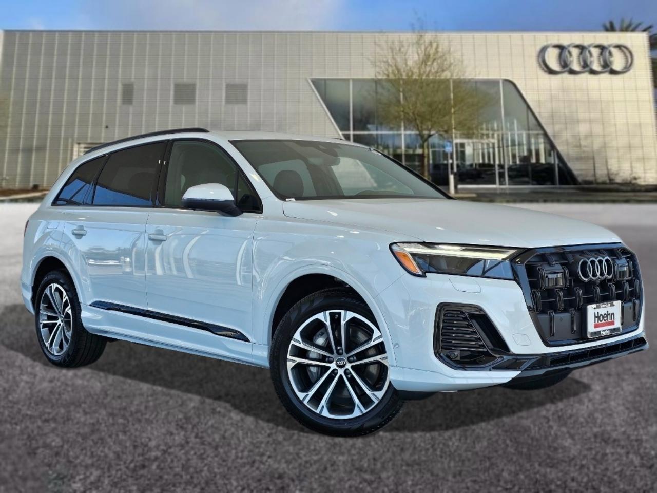 2026 Audi Q7 45 Premium quattro Tiptronic's photo
