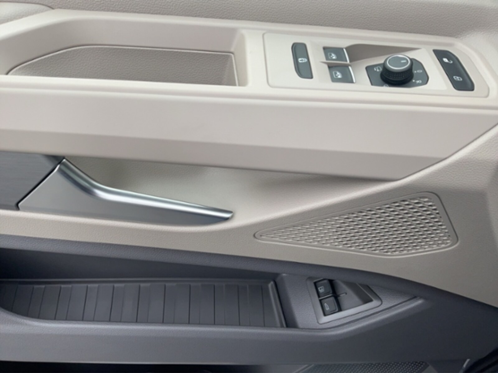 Volkswagen Multivan Langversion – Bild 11