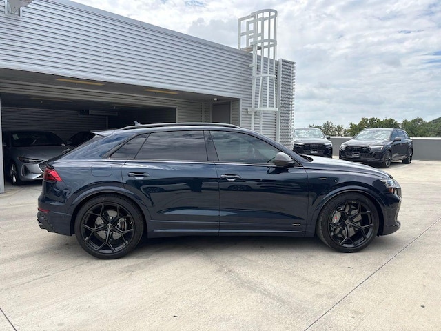 2026 Audi RS Q8 SUV performance