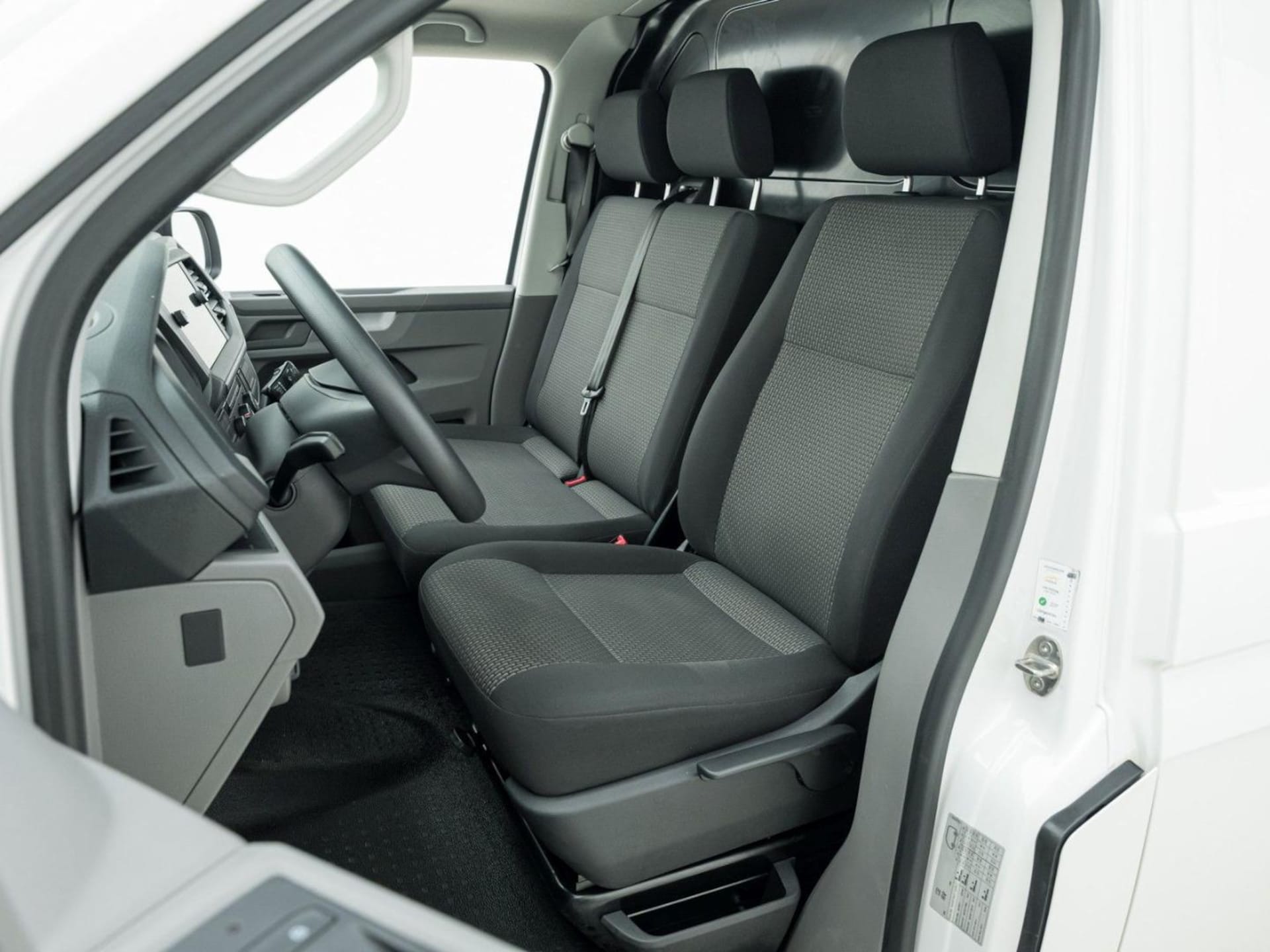 Volkswagen T6.1 Transporter Kasten langer Radstand