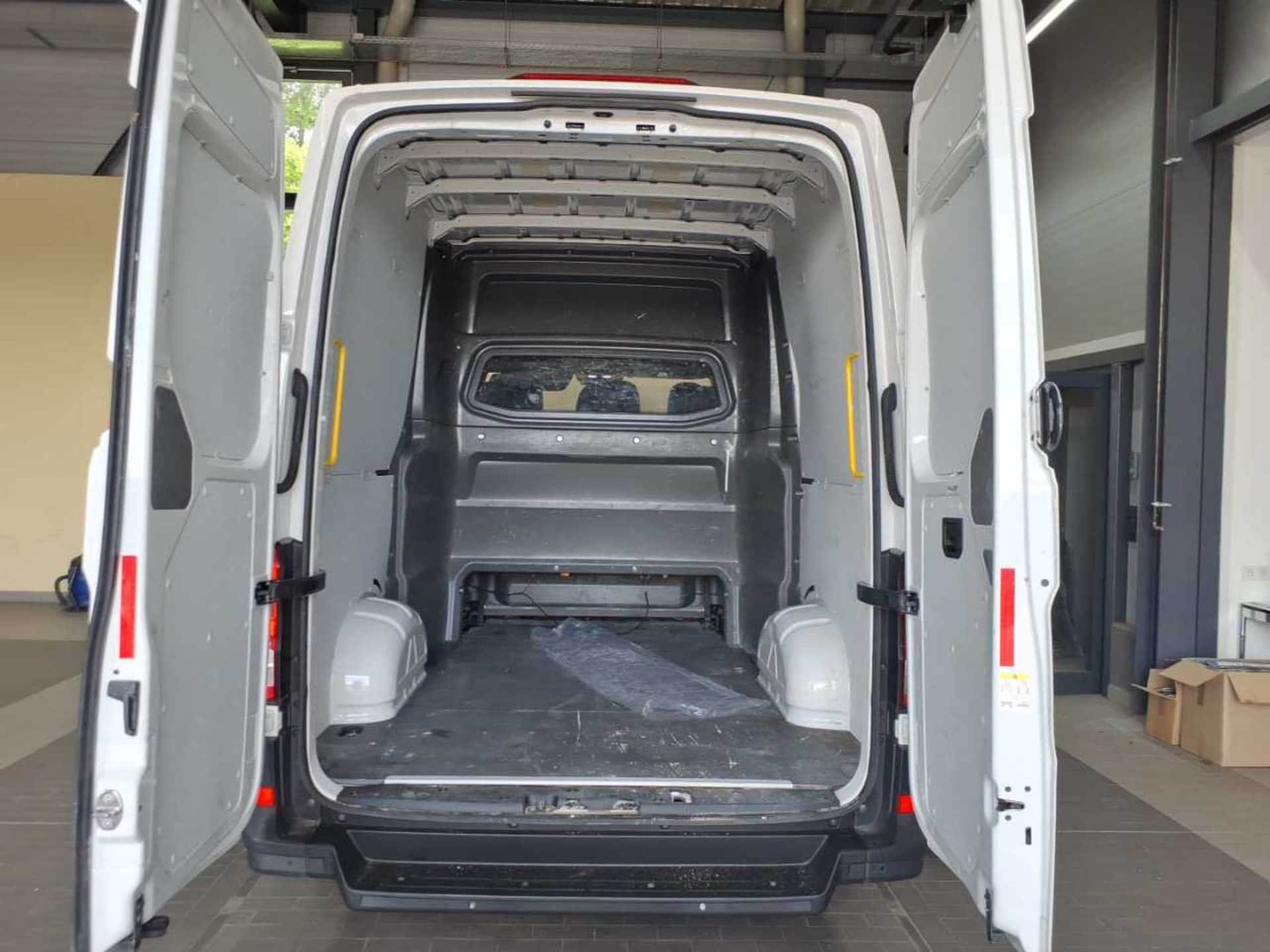 Volkswagen Crafter Kasten mittlerer Radstand