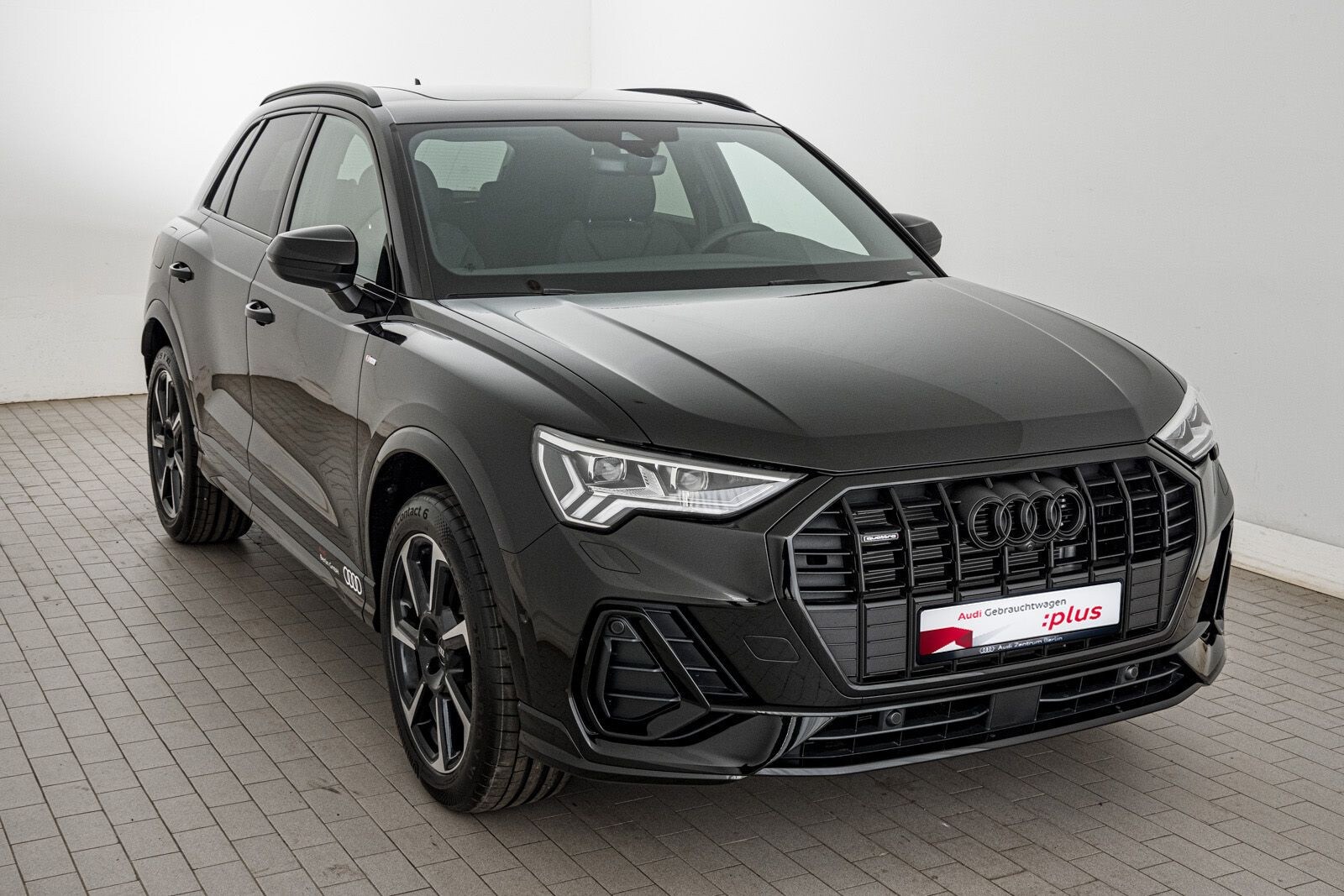 Image about Audi Q3 S line 45 TFSI quattro S tronic