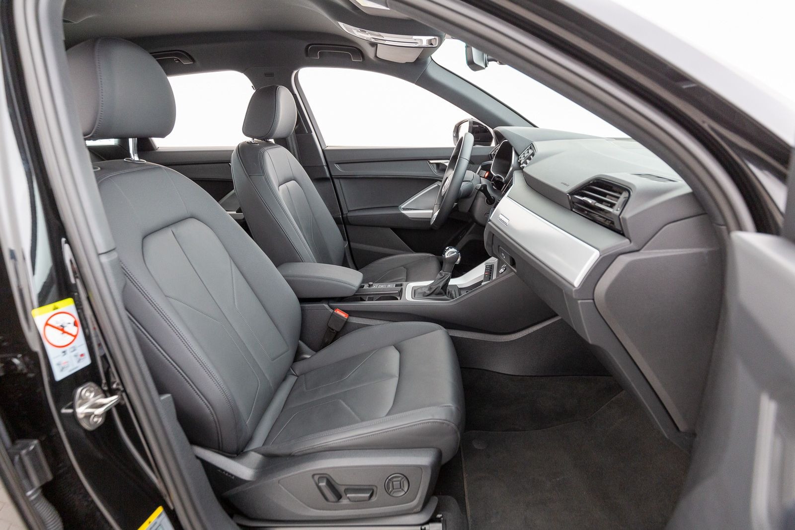 Image about Audi Q3 advanced 40 TFSI quattro S tronic