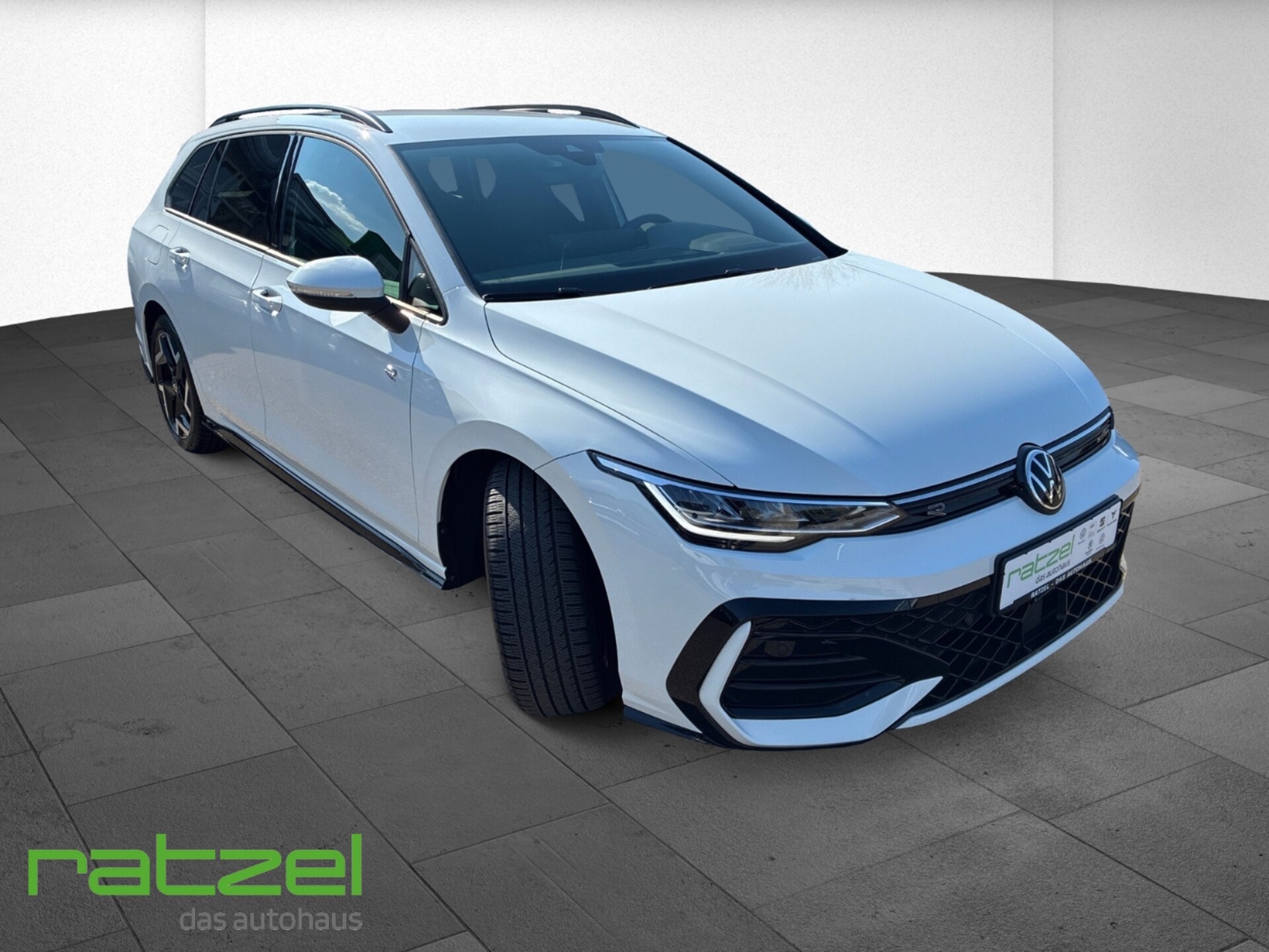 Volkswagen Golf Variant R-Line
