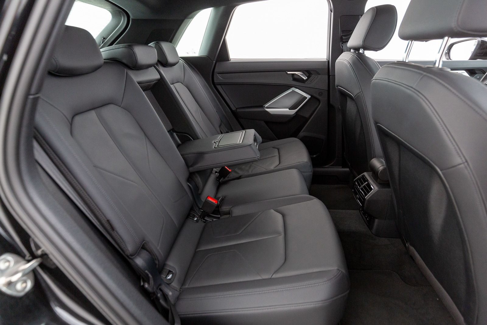 Image about Audi Q3 advanced 40 TFSI quattro S tronic