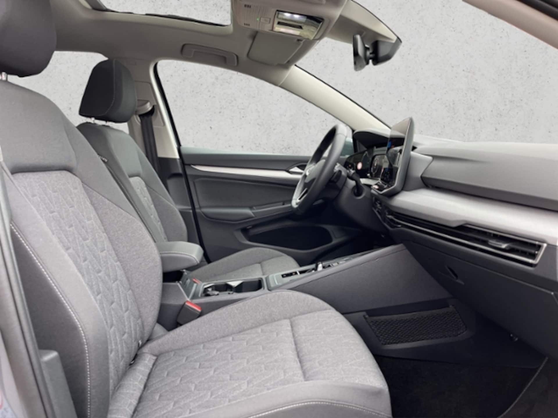 Volkswagen Golf Life