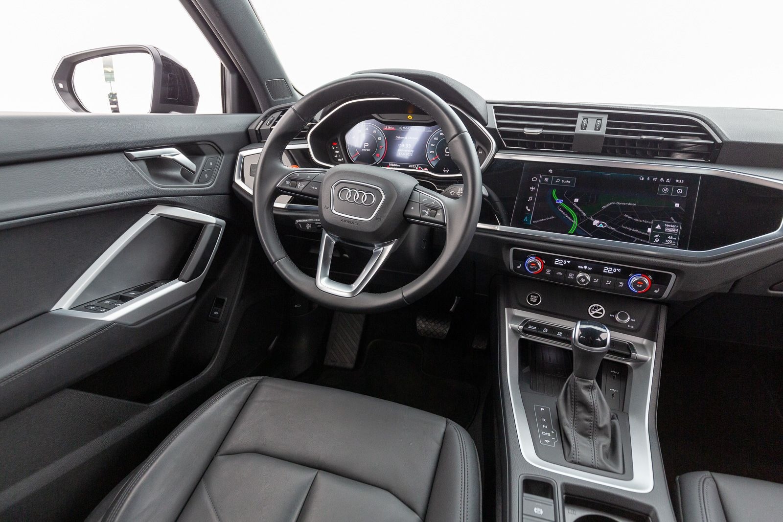 Image about Audi Q3 advanced 40 TFSI quattro S tronic