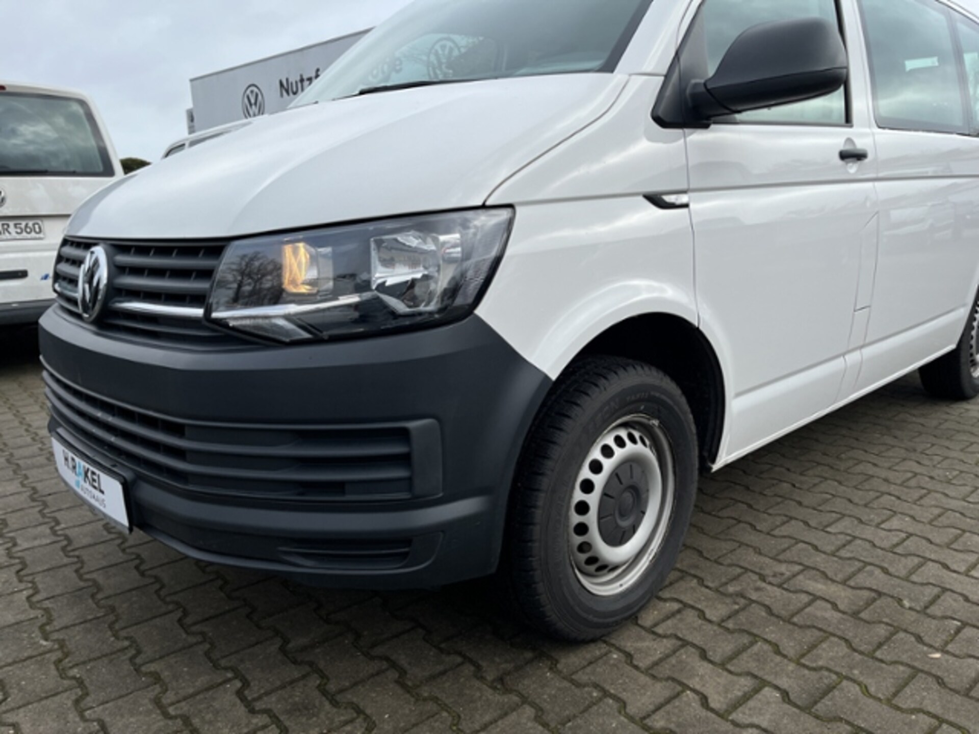Volkswagen T6 Transporter Kombi kurzer Radstand