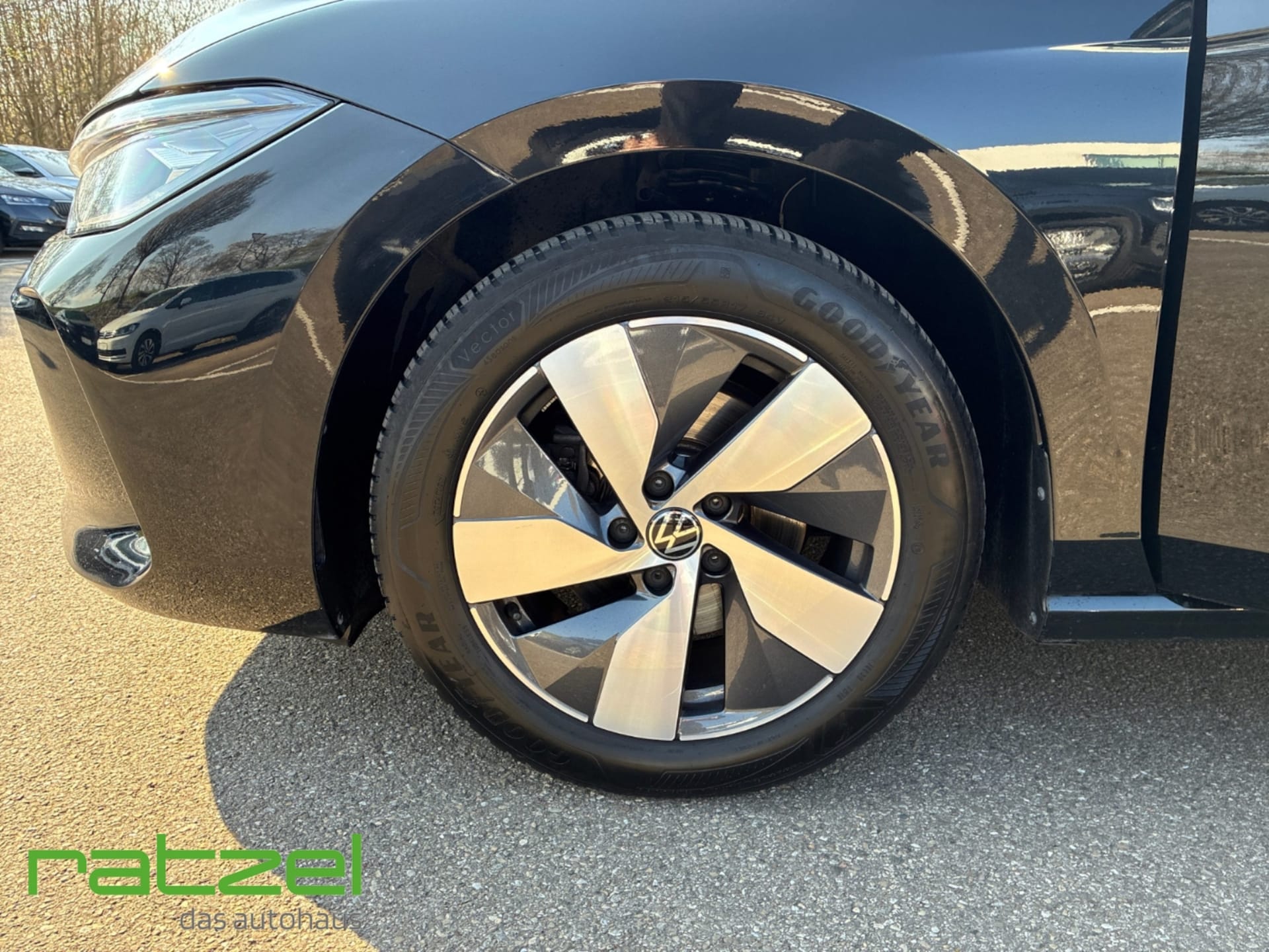 Volkswagen Passat Basis-Modell