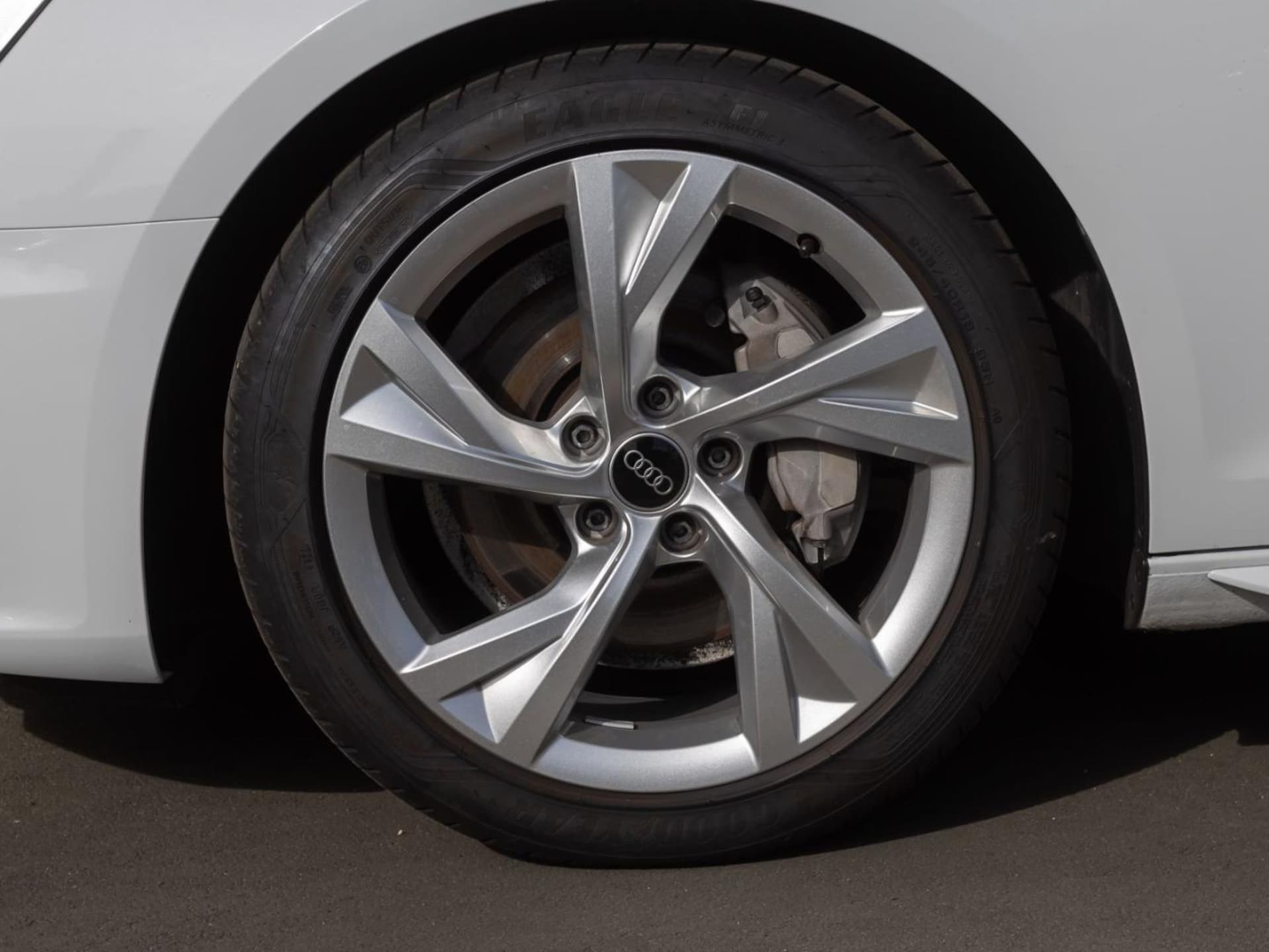 Audi A4 Avant S line