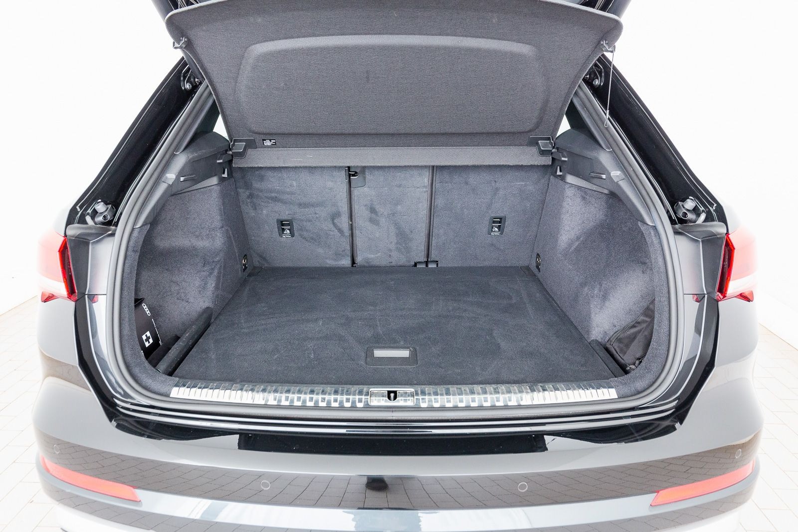Image about Audi Q3 advanced 40 TFSI quattro S tronic