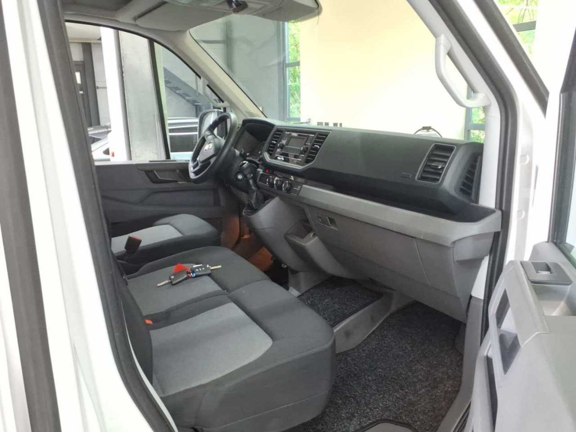 Volkswagen Crafter Kasten mittlerer Radstand