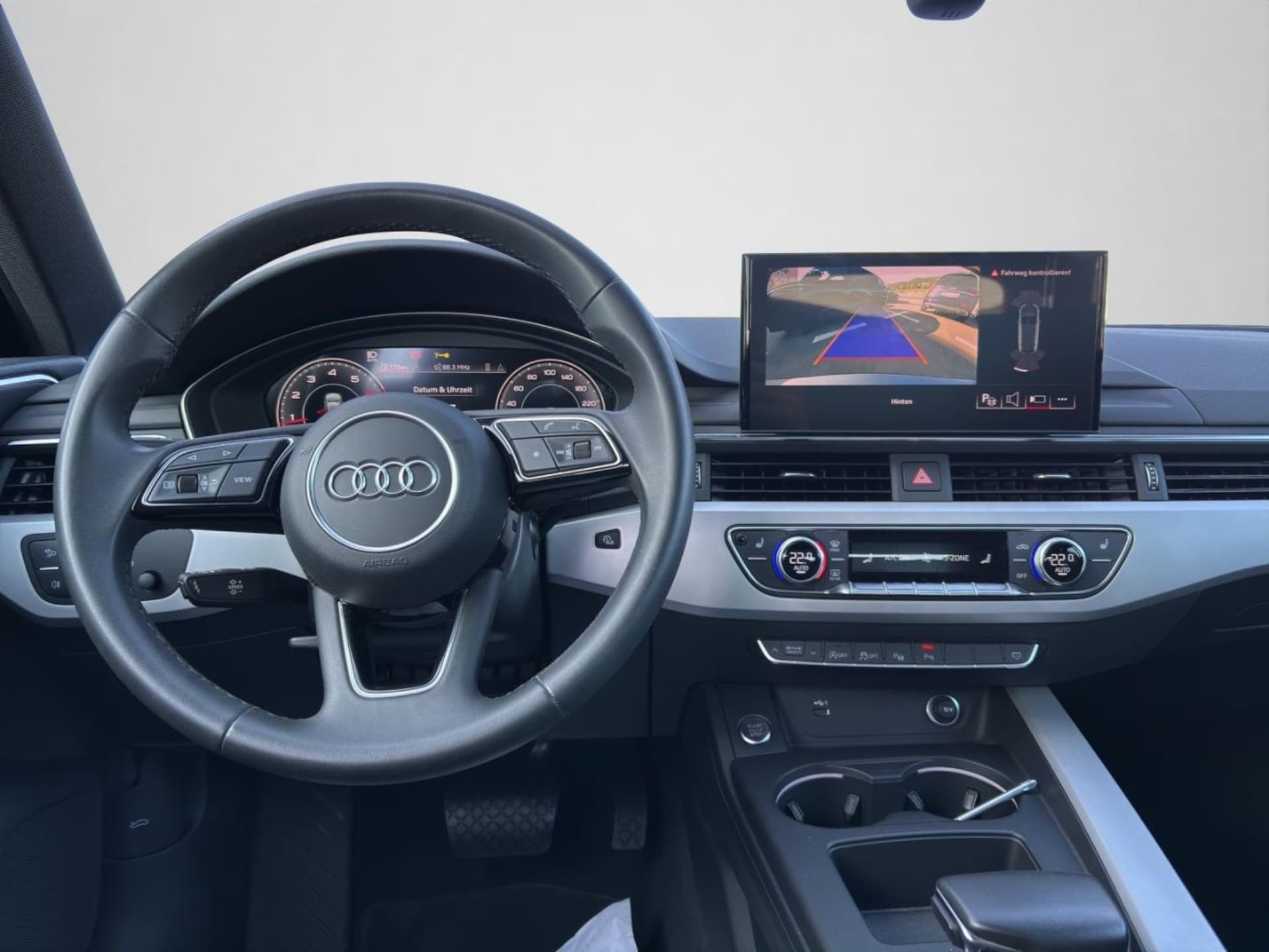 Audi A4 Avant S line