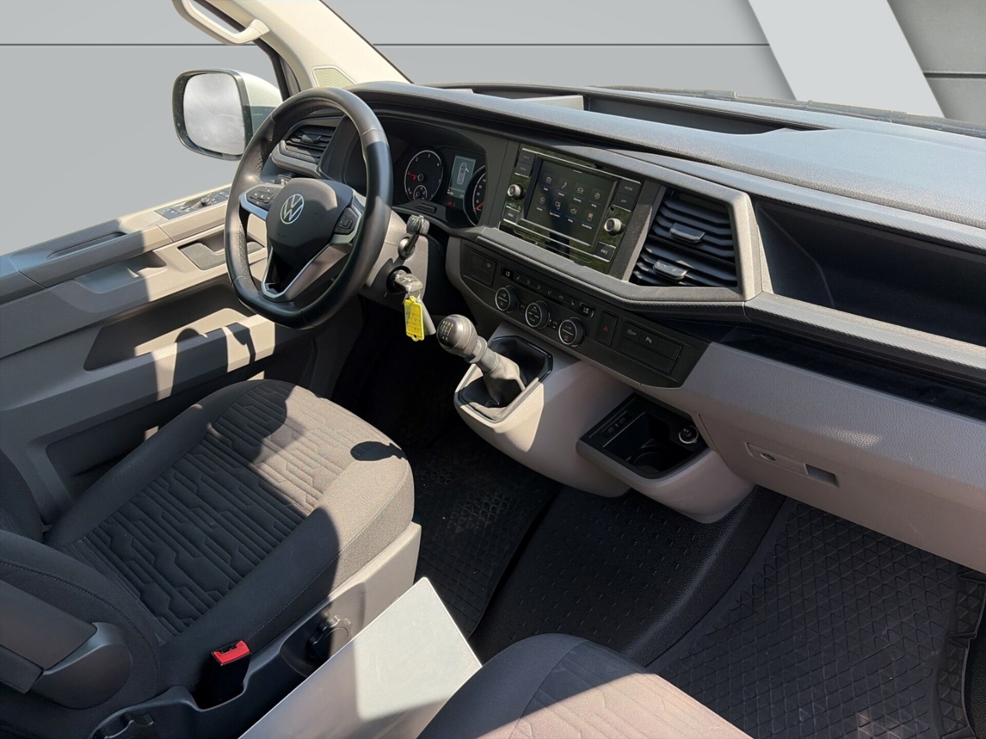 Volkswagen T6.1 Caravelle kurzer Radstand Comfortline