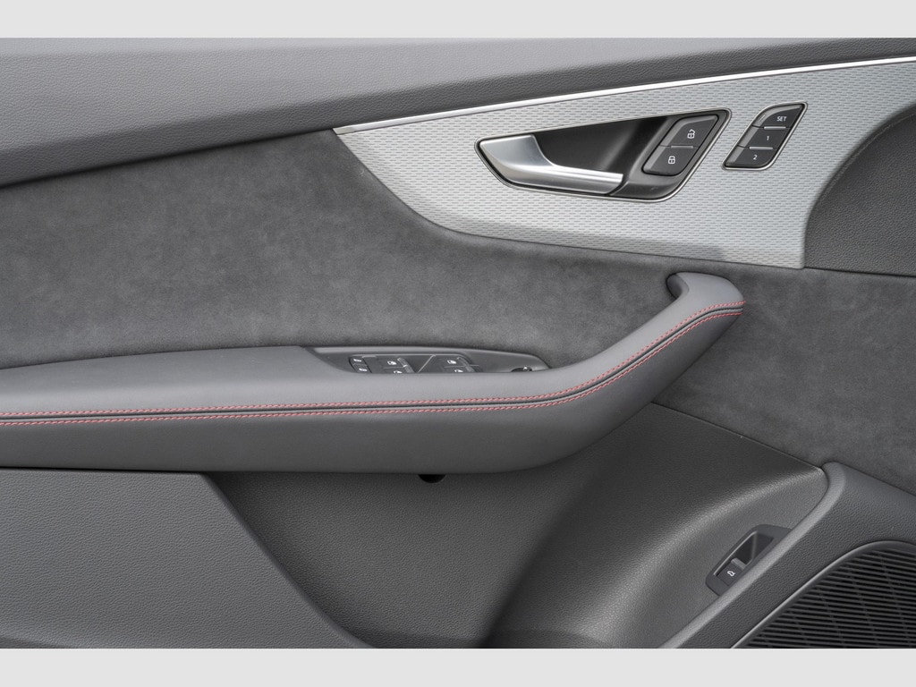 Image about Audi SQ7 SUV TFSI quattro tiptronic