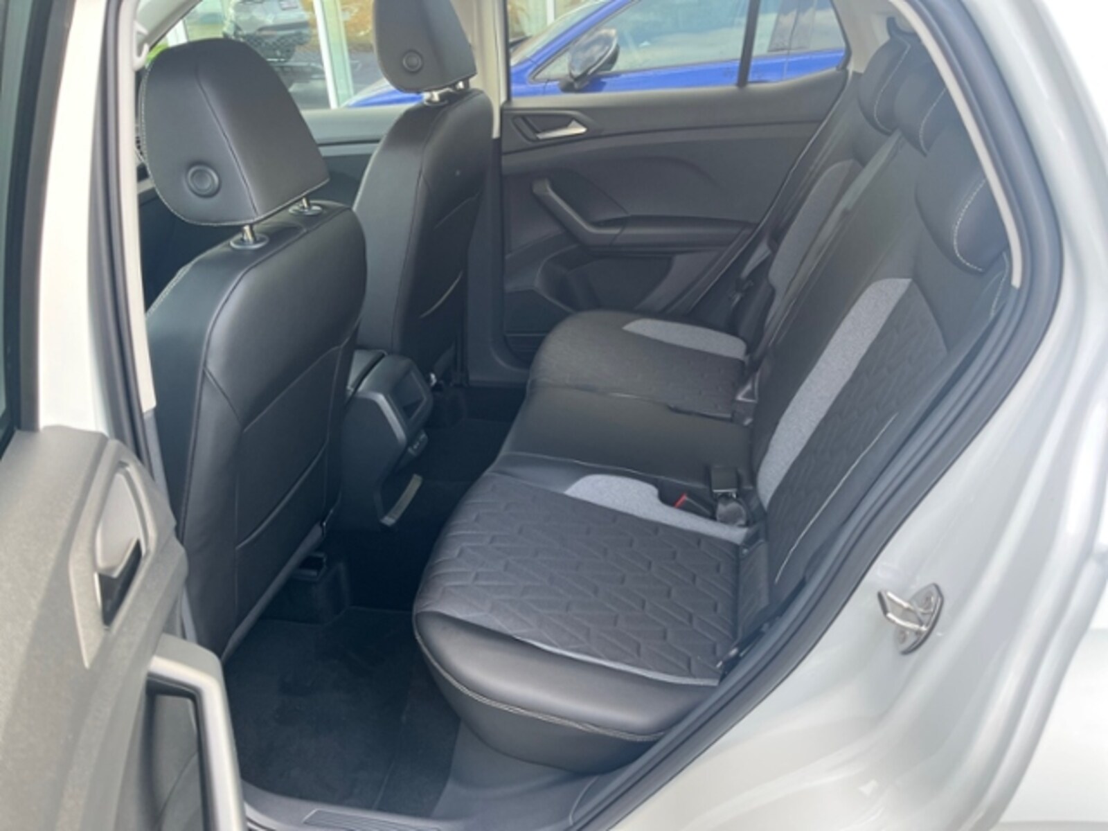 Volkswagen T-Cross – Bild 17